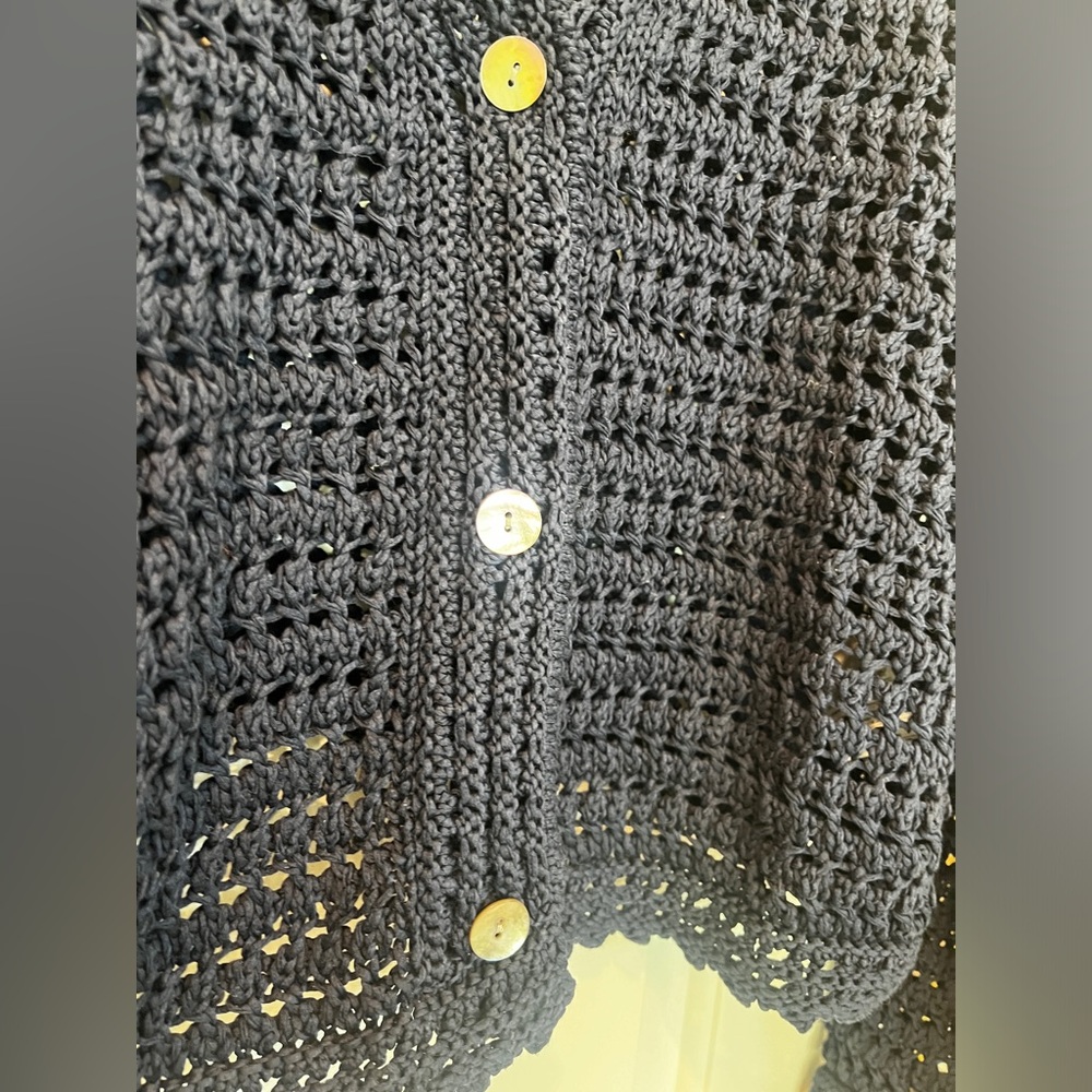 NEW Vince Crochet V-Neck Cardigan - Picture 4 of 6